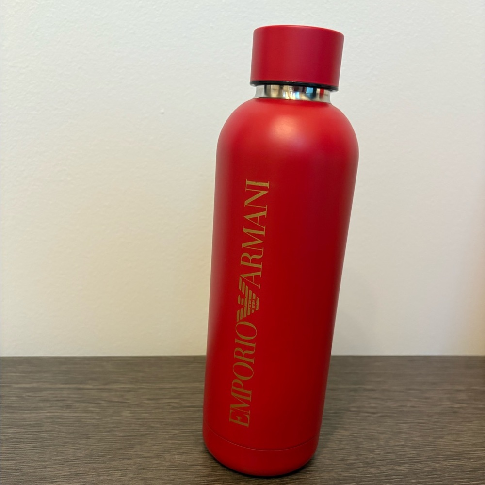 A|X Armani Exchange
Water Bottle (Red)